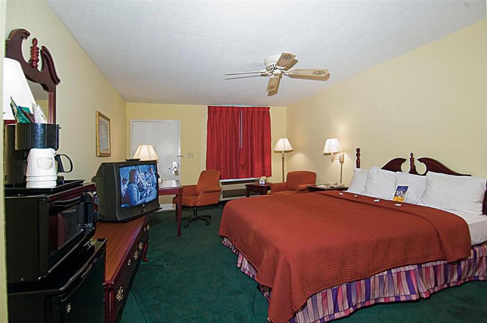 Best Inn Booneville Стая снимка